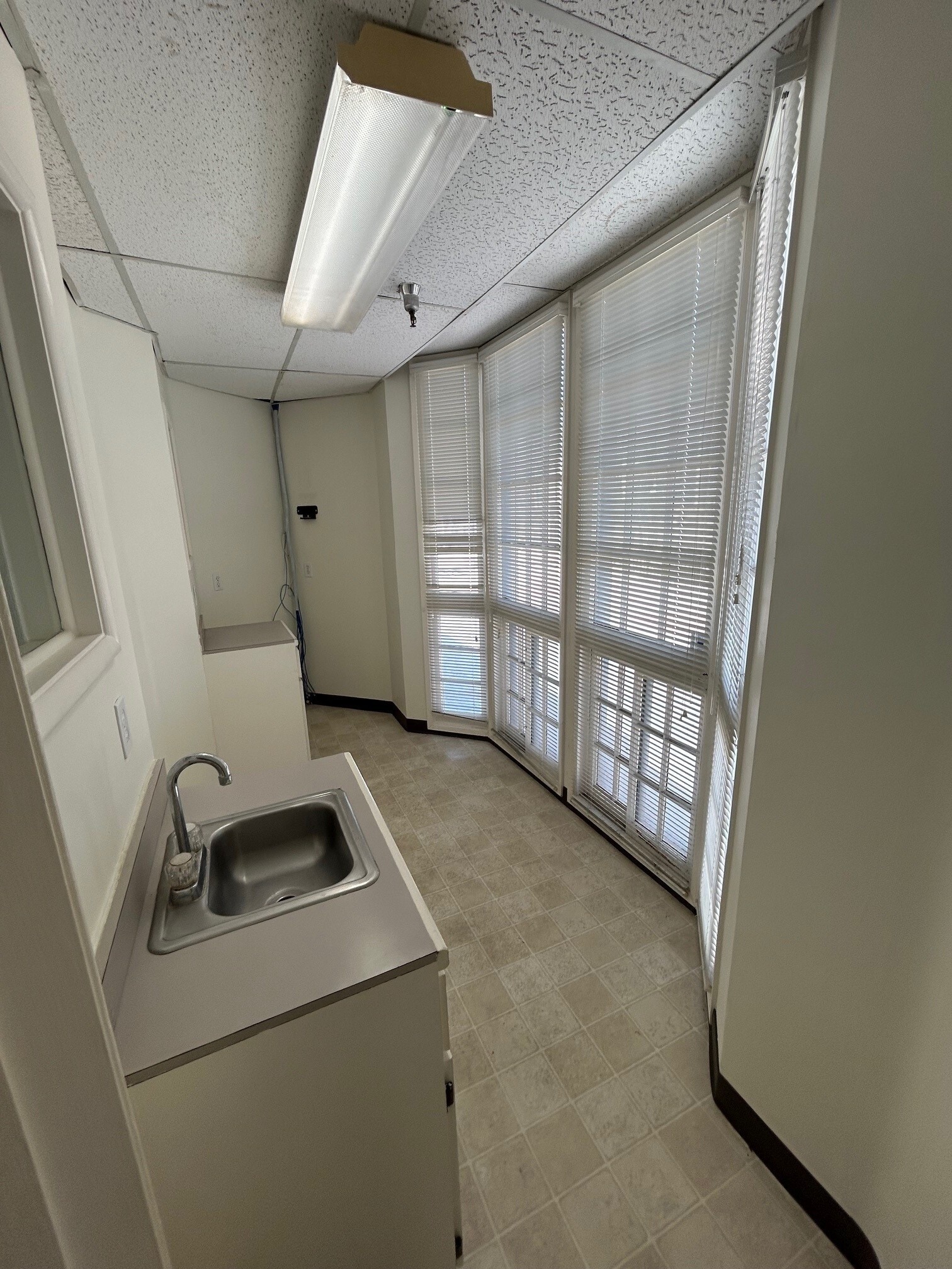 105 W Torrance Blvd, Redondo Beach, CA à louer Photo intérieure– Image 1 sur 5