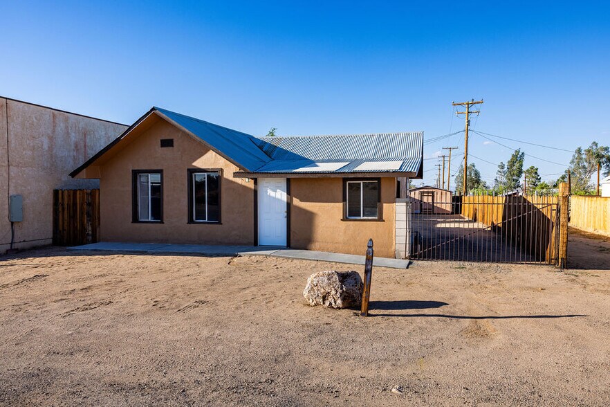 6618 Inyokern Rd, Inyokern, CA à vendre - Photo de l’immeuble – Image 3 sur 20