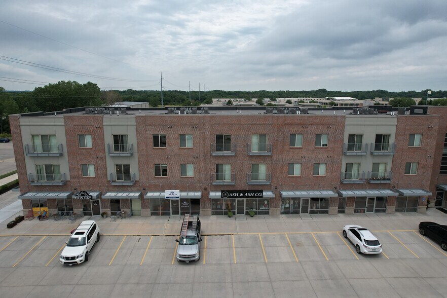 7501 S 15th St, Lincoln, NE à louer - Photo de l’immeuble – Image 3 sur 5