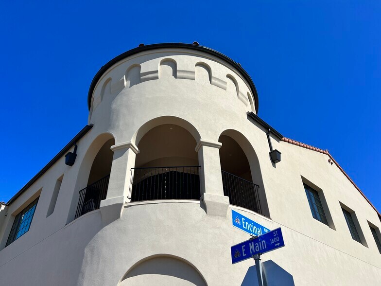 1571 E Main St, Ventura, CA à louer - Photo de l’immeuble – Image 2 sur 5