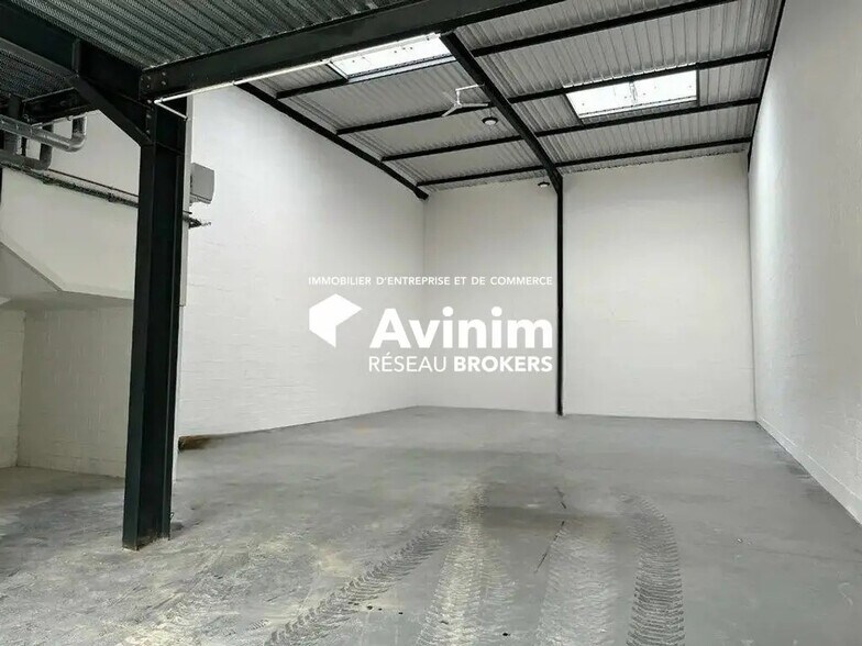 Industriel/Logistique dans Courtry à vendre - Photo intérieure – Image 2 sur 5