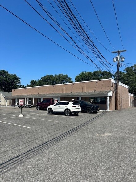65-71 Sycamore St, Patchogue, NY à vendre - Photo de l’immeuble – Image 2 sur 23
