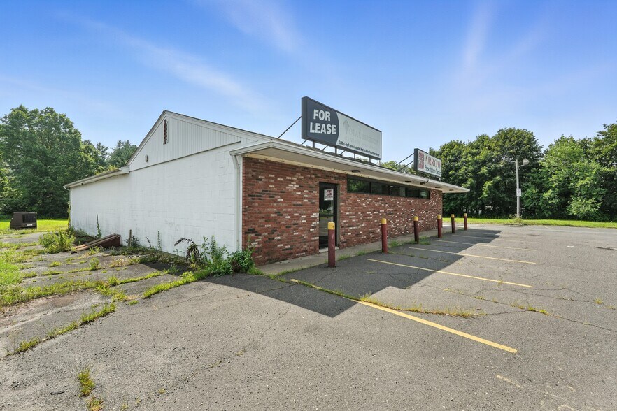 417 N Elm St, Westfield, MA à louer - Photo principale – Image 1 sur 14