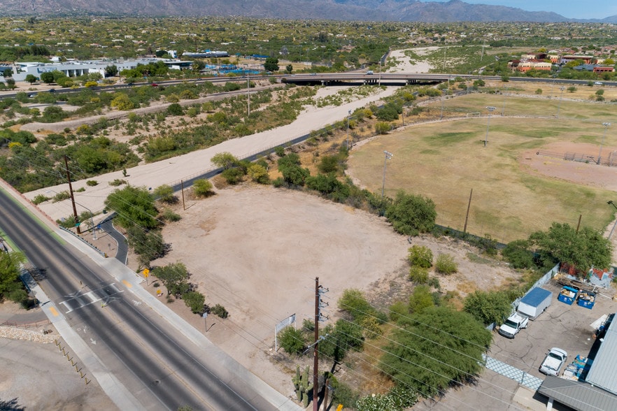 3450 N Dodge Blvd, Tucson, AZ à vendre - Aérien – Image 2 sur 15