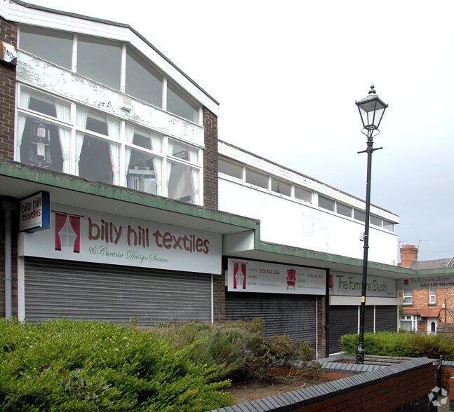9-11 The Rake Precinct, Wirral à louer - Photo de l’immeuble – Image 2 sur 4