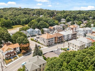 Plus de détails pour 144-145 Railroad St, Manville, RI - Logement à vendre