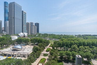 8 S Michigan Ave, Chicago, IL à louer Photo intérieure– Image 2 sur 7