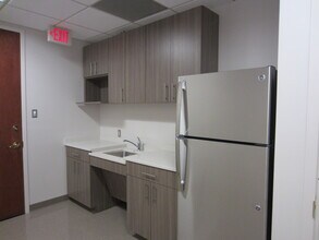 7910 Woodmont Ave, Bethesda, MD à louer Photo de l’immeuble– Image 2 sur 3