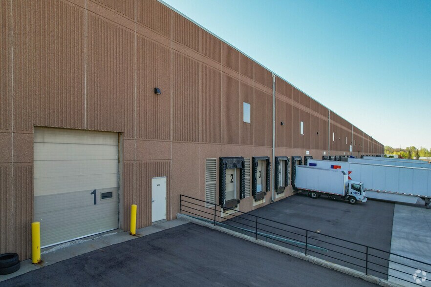 12999 N Wilfred Ln, Rogers, MN à louer - Photo de l’immeuble – Image 3 sur 5