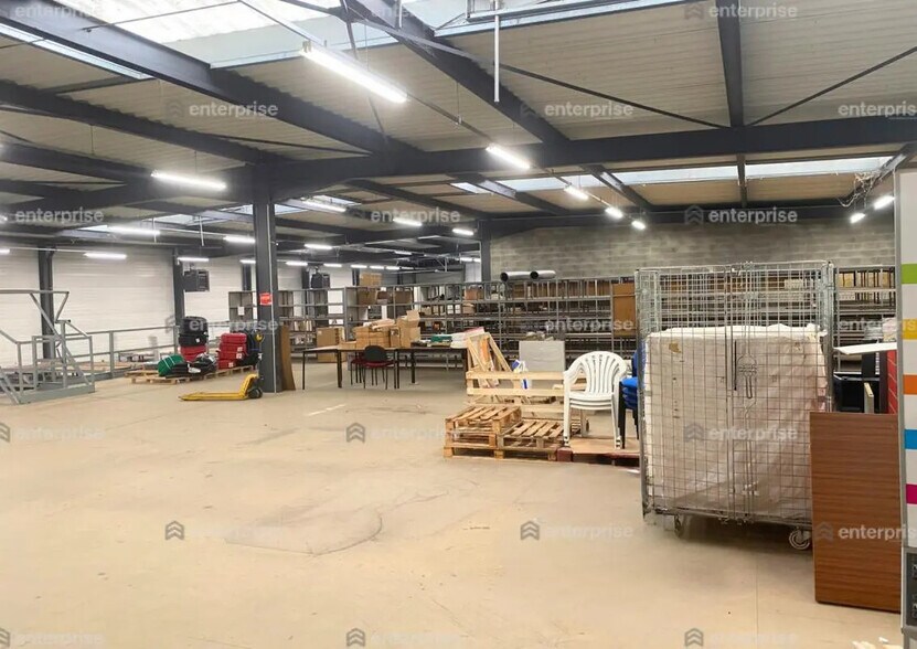 Local d'activités dans Amiens à vendre - Photo de l’immeuble – Image 3 sur 4