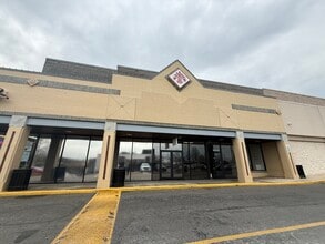 14497-14560 Potomac Mills Rd, Woodbridge, VA à louer Photo intérieure– Image 1 sur 4
