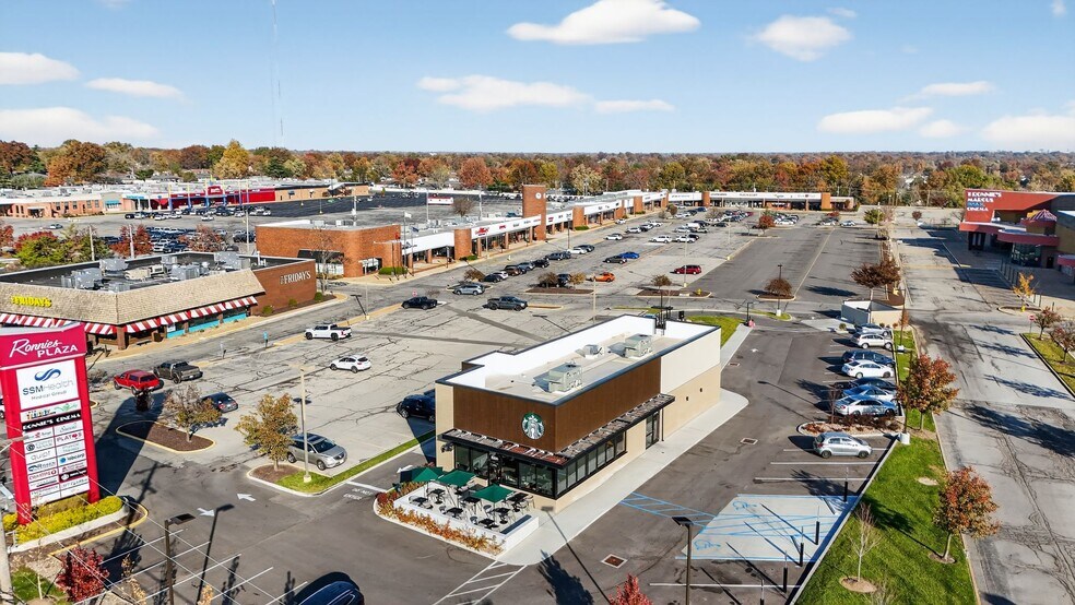 1-40 Ronnie's Plz, Saint Louis, MO à louer - Photo de l’immeuble – Image 1 sur 8