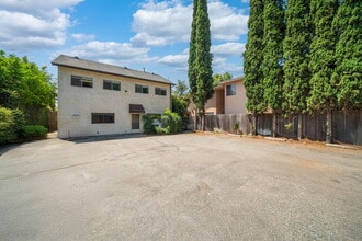 2120 Huntington Dr, South Pasadena, CA à vendre Photo intérieure– Image 2 sur 9