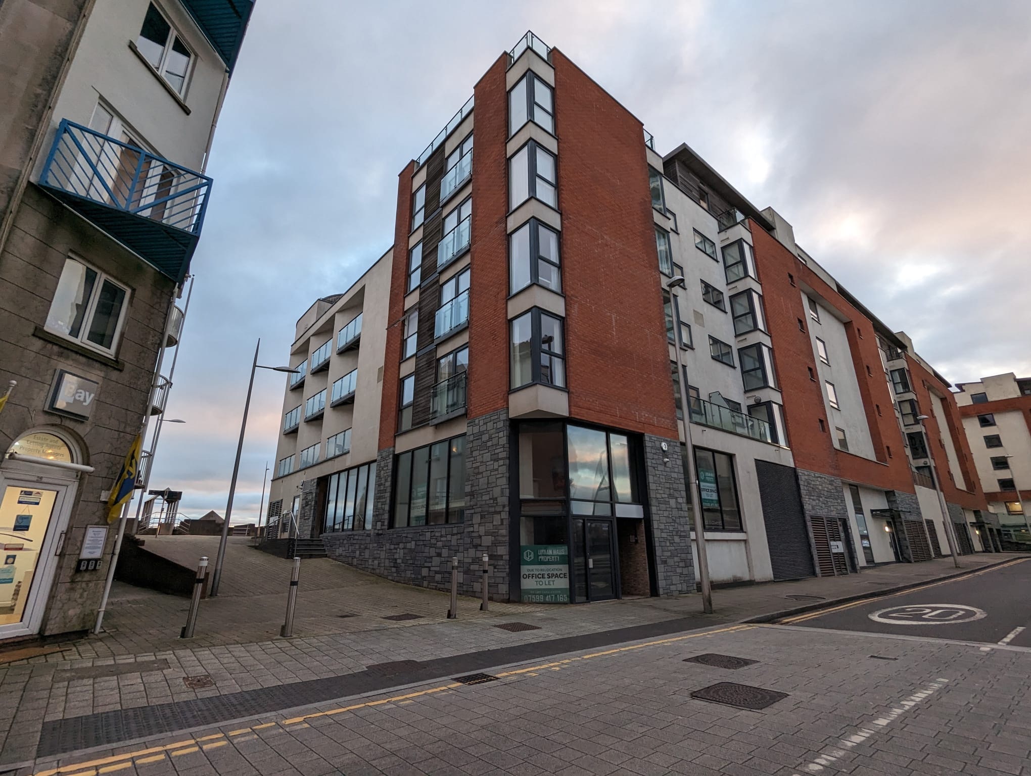 Trawler Rd, Swansea à louer Photo de l’immeuble– Image 1 sur 3