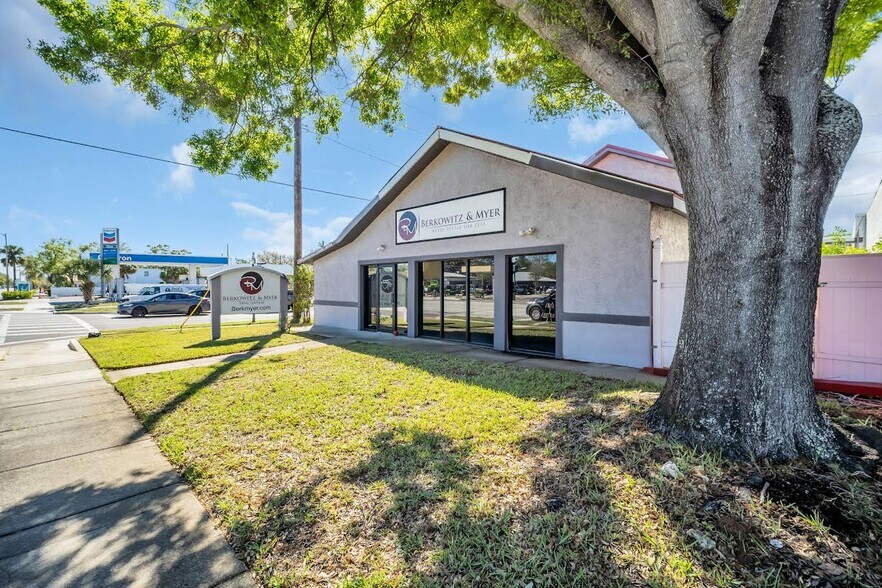 4900-4906 Central Ave, Saint Petersburg, FL à vendre - Photo de l’immeuble – Image 2 sur 4