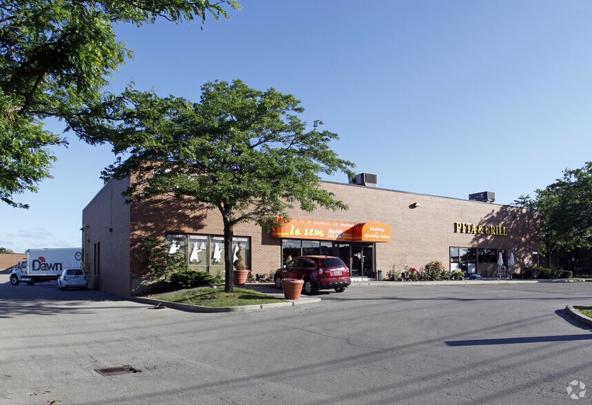 1275 Eglinton Ave, Mississauga, ON à louer - Photo de l’immeuble – Image 2 sur 2