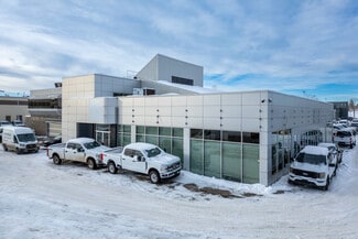 Plus de détails pour 3131 32nd Ave NE, Calgary, AB - Local commercial à vendre