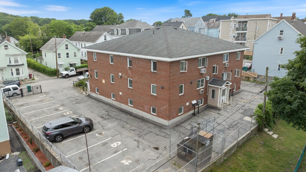 55 Agawam St, Lowell, MA à vendre - Photo de l’immeuble – Image 3 sur 25