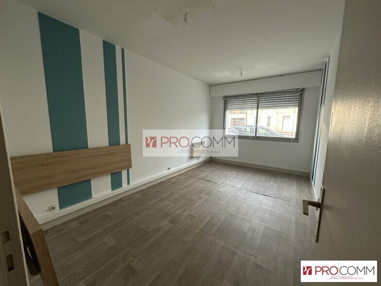 Bureau dans Chartres à louer - Photo de l’immeuble – Image 2 sur 9