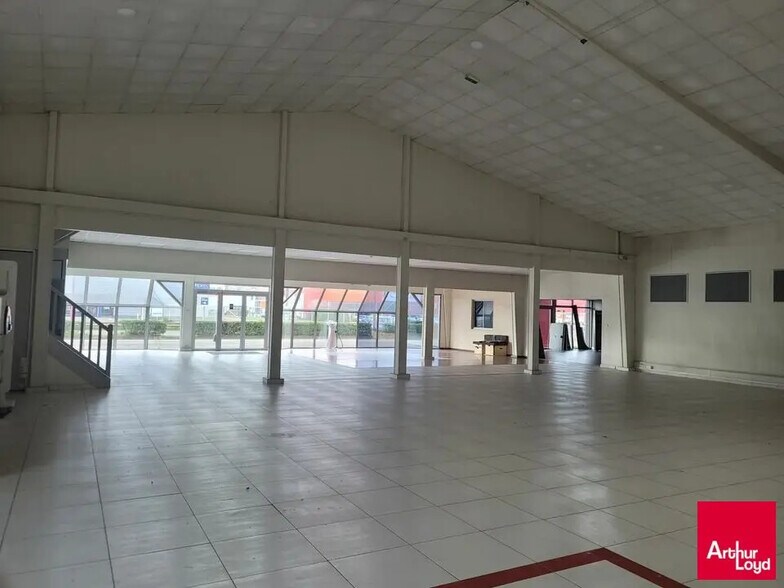 Local commercial dans Le Mans à louer - Hall d’entrée – Image 3 sur 5