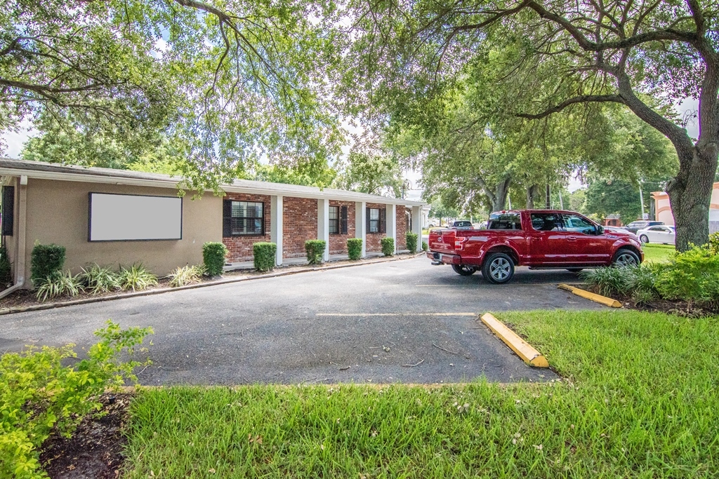 2713 W Sligh Ave, Tampa, FL à louer Photo principale– Image 1 sur 17