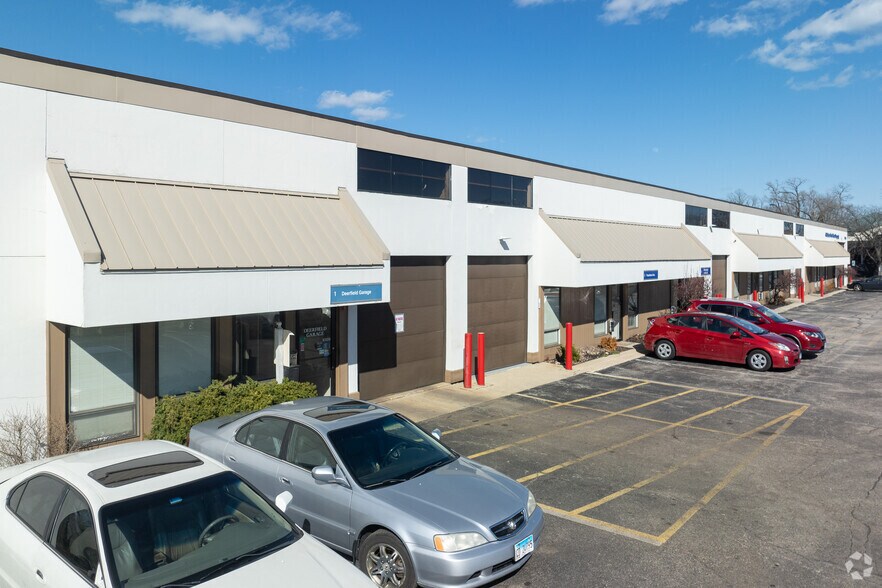 444 Lake Cook Rd, Deerfield, IL à louer - Photo de l’immeuble – Image 2 sur 5
