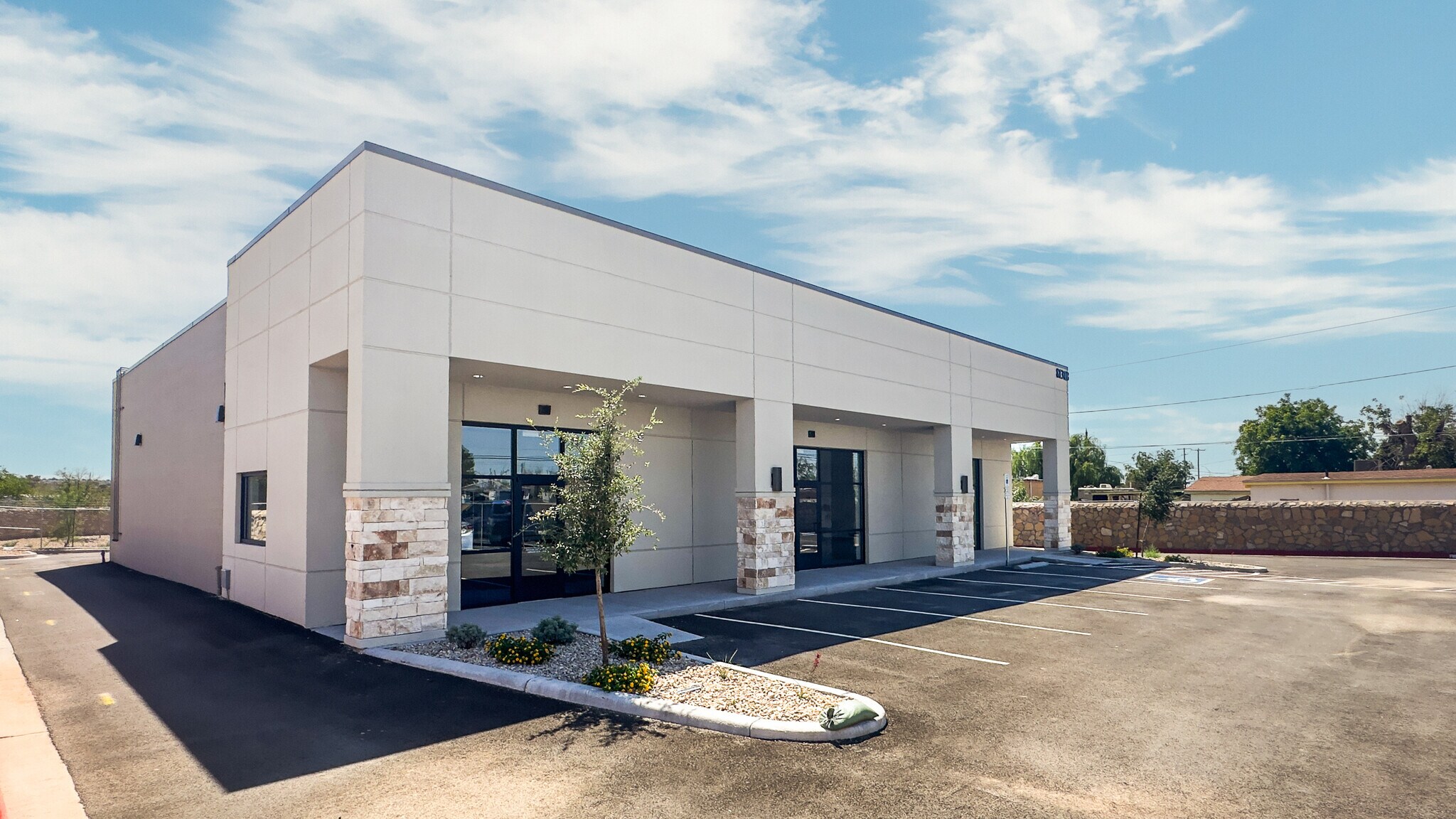 8131 N Loop Dr, El Paso, TX à louer Photo de l’immeuble– Image 1 sur 6
