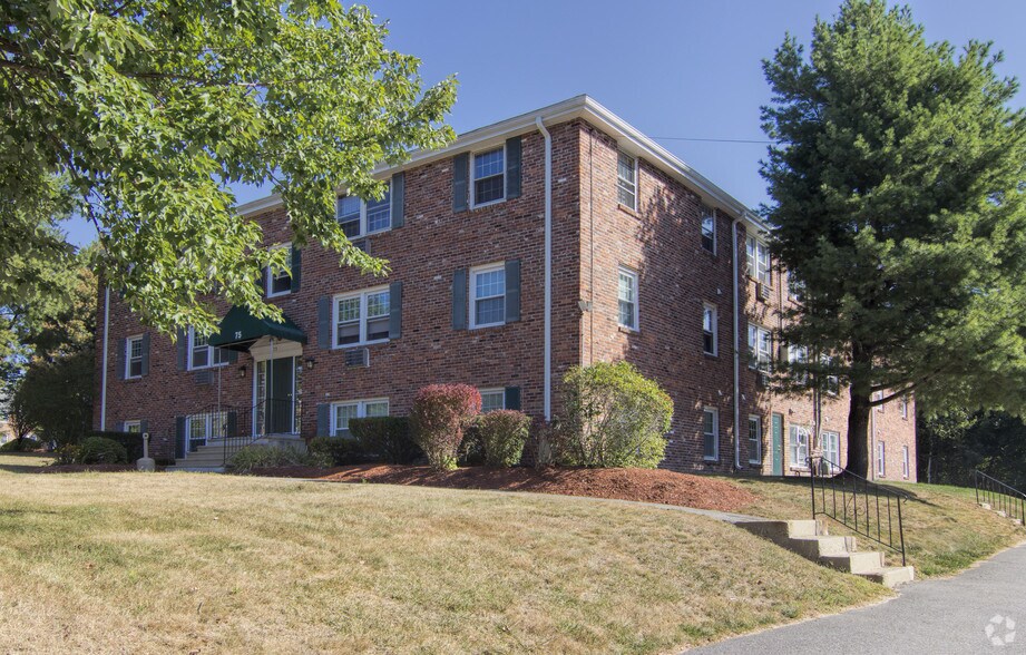 90 Ridgewood Ln, Gardner, MA à vendre - Photo de l’immeuble – Image 2 sur 8