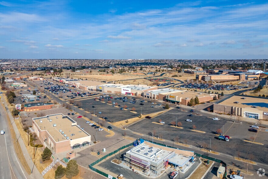 6400-6700 S Parker Rd, Aurora, CO à louer - Photo de l’immeuble – Image 1 sur 15