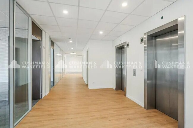 Plus de détails pour 38-40 Rue Victor Hugo, Courbevoie - Bureau à louer
