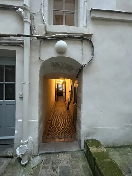 34 Rue Saint-Louis En L'Ile, Paris à vendre - Photo de l’immeuble – Image 3 sur 3