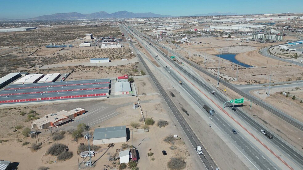 10540 Gateway Blvd E, El Paso, TX à vendre - Vidéo sur l’annonce professionnelle – Image 2 sur 16