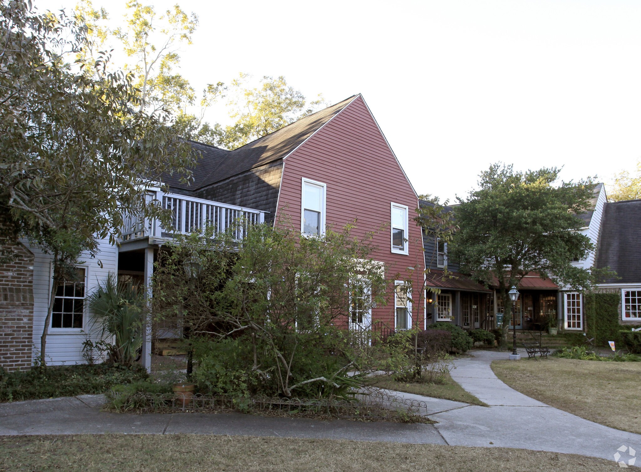 217 Lucas St, Mount Pleasant, SC à louer Photo principale– Image 1 sur 13