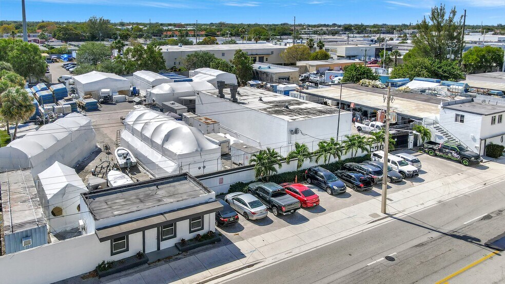 629-639 NW 7th Avenue portefeuille de 2 biens à vendre sur LoopNet.fr - Aérien – Image 3 sur 5