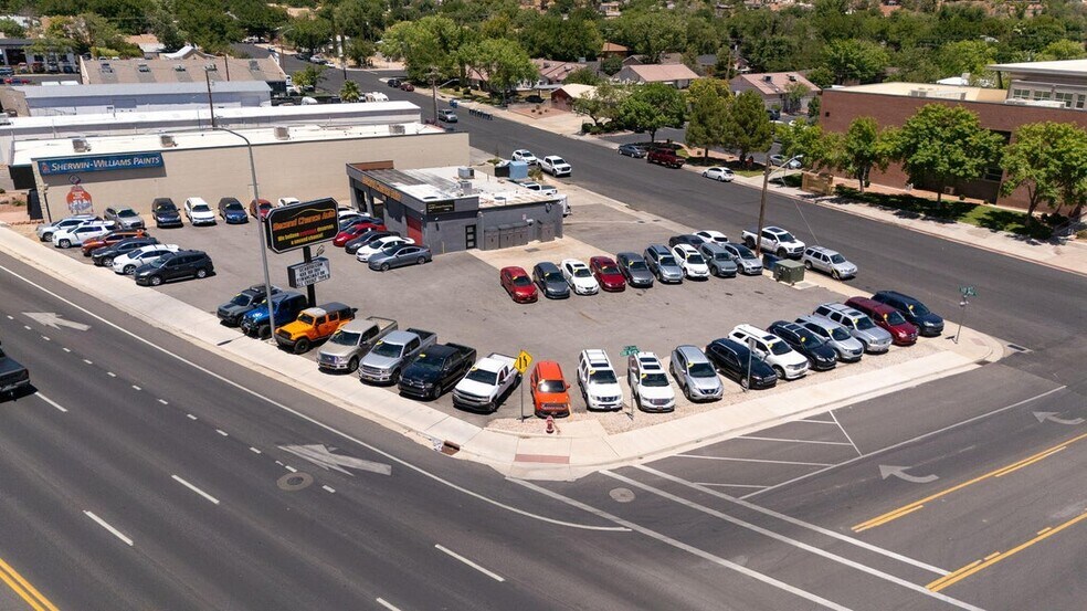 222 N Bluff St, St George, UT à vendre - Photo de l’immeuble – Image 3 sur 26
