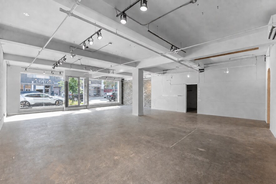 5409-5431 Boul Saint-Laurent, Montréal, QC à louer - Photo de l’immeuble – Image 1 sur 16