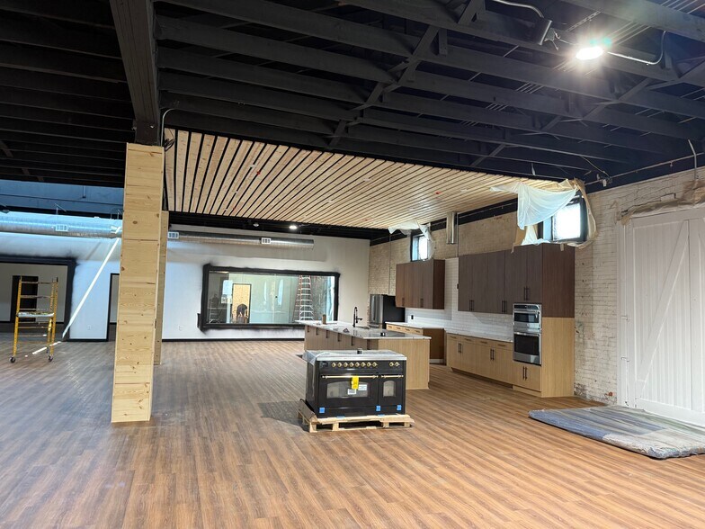 117 S Houston Ave, Denison, TX à louer - Photo de l’immeuble – Image 2 sur 8