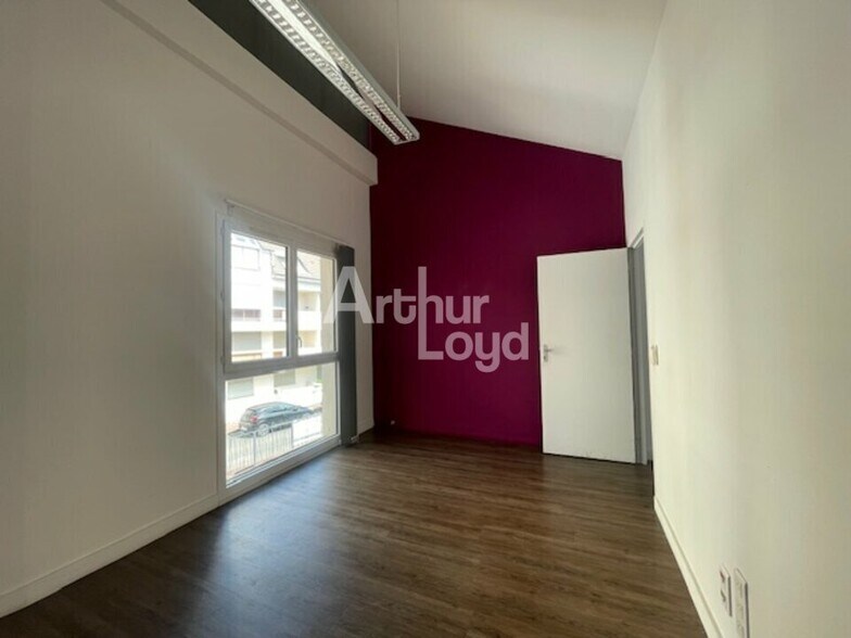 Bureau dans Vichy à vendre - Photo intérieure – Image 3 sur 10