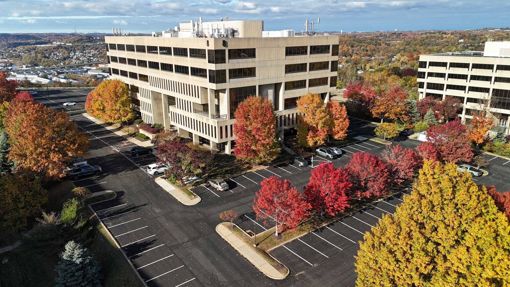 730 Holiday Dr, Pittsburgh, PA à louer Aérien– Image 1 sur 6