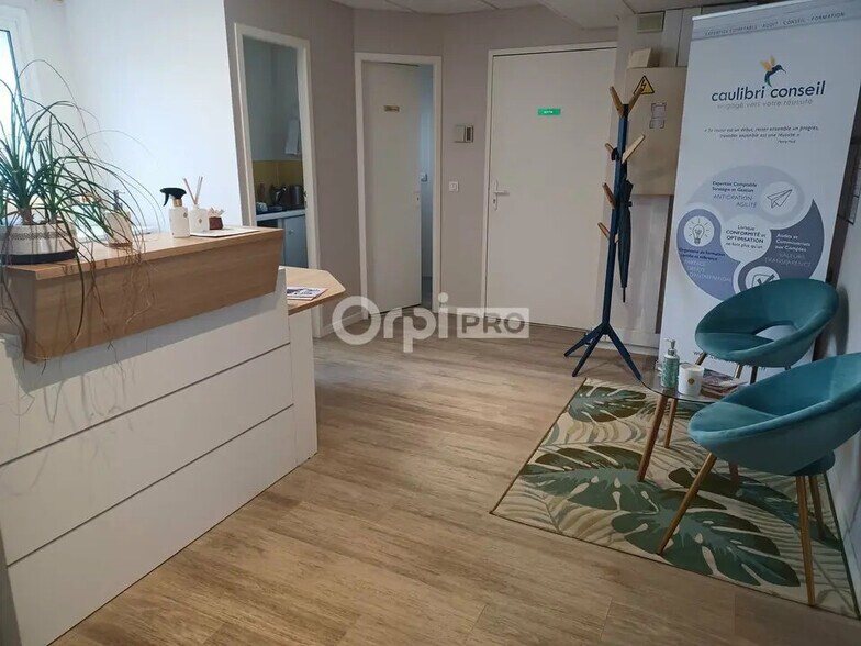 Bureau dans Pau à louer - Photo de l’immeuble – Image 1 sur 6