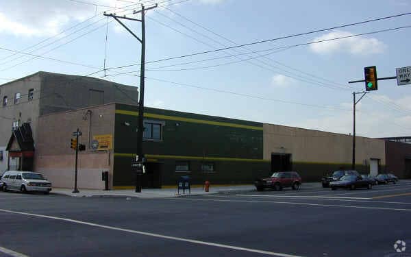 2000-2022 Washington Ave, Philadelphia, PA à louer - Photo principale – Image 1 sur 3