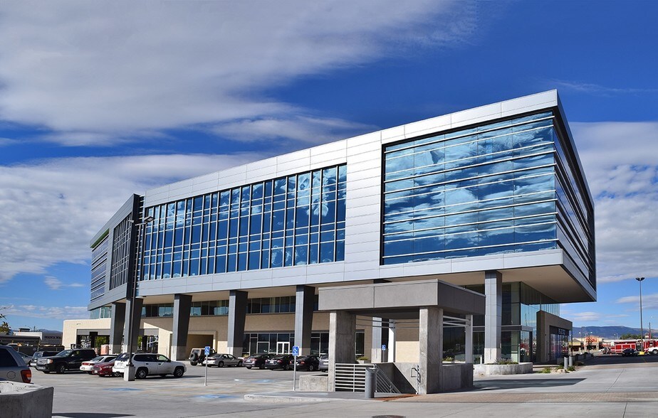 545 E University Pky, Orem, UT à louer - Photo de l’immeuble – Image 3 sur 39