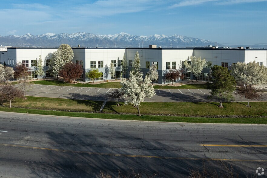 955 S 3800 W, Salt Lake City, UT à louer - Photo de l’immeuble – Image 2 sur 9