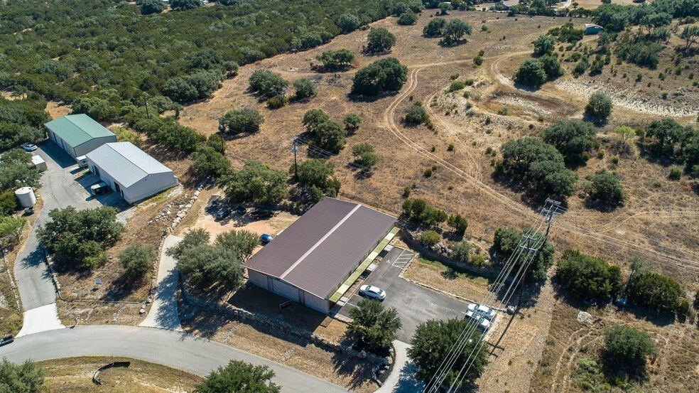 22000 Odell Fairway Trl, Spicewood, TX à louer - Photo de l’immeuble – Image 3 sur 24