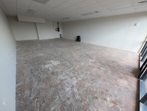 94-1144 Ka Uka Blvd, Waipahu, HI à louer Photo intérieure– Image 2 sur 6