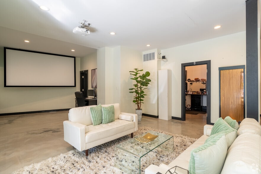 7185 Manchester Rd, Maplewood, MO à louer - Photo intérieure – Image 3 sur 19