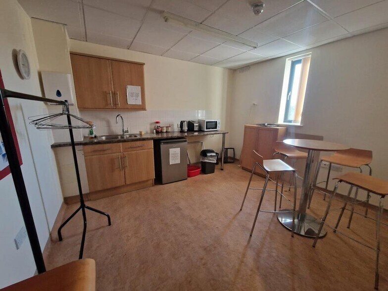 26-30 London Rd, Waterlooville à louer - Photo de l’immeuble – Image 3 sur 13