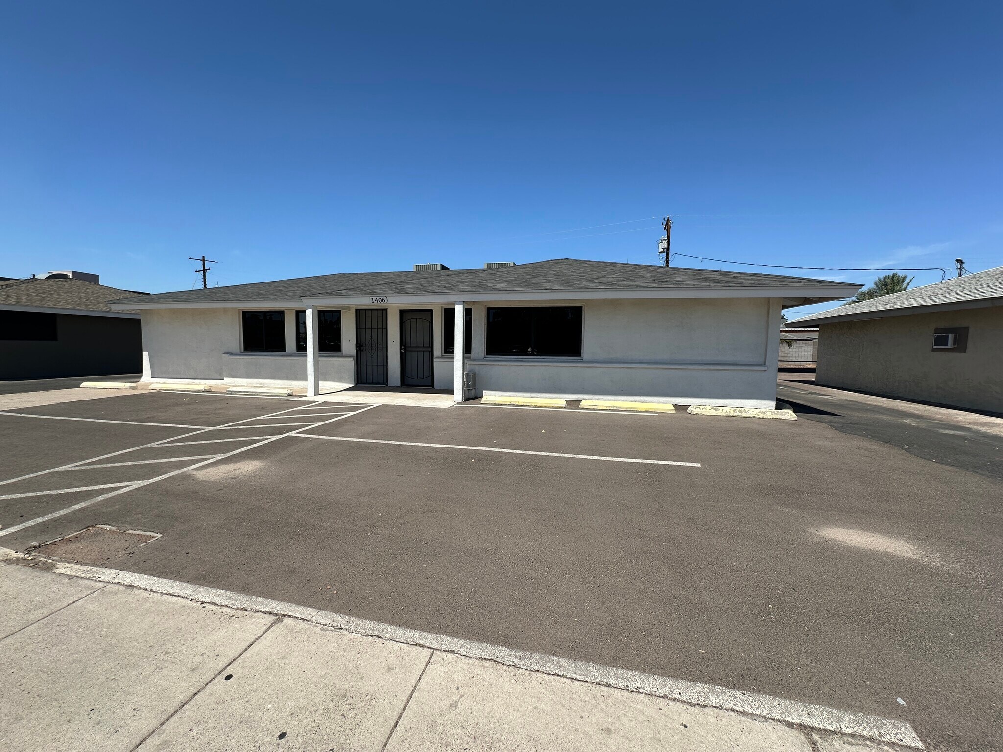 1406 W Camelback Rd, Phoenix, AZ à vendre Photo de l’immeuble– Image 1 sur 9