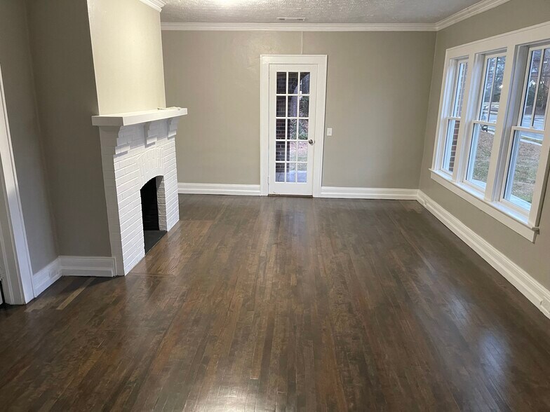 490 S Perry St, Lawrenceville, GA à louer - Photo de l’immeuble – Image 2 sur 20