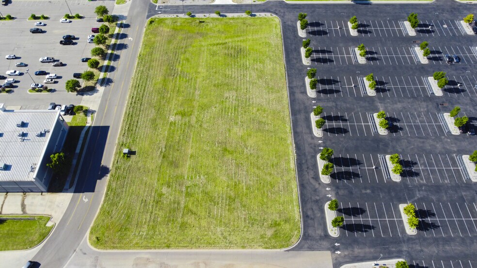 Royal Rock Retail Land Development portefeuille de 4 biens à vendre sur LoopNet.fr - Aérien – Image 1 sur 8